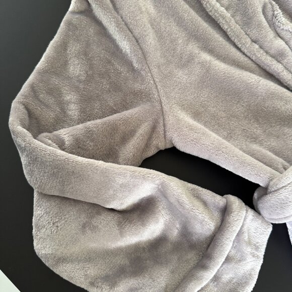 Baroque Plush Fleece Robe One Size Fits Most Gray Belted Bathrobe - Picture 2 of 6